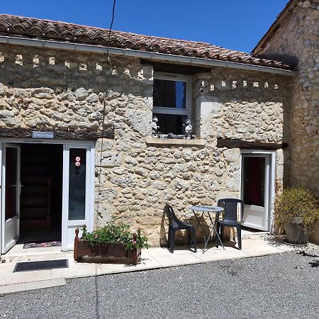 gîte en pierre le paradis sur notre propriété proche issigeac et de bergerac Saint-Aubin-de-Lanquais Extérieur photo