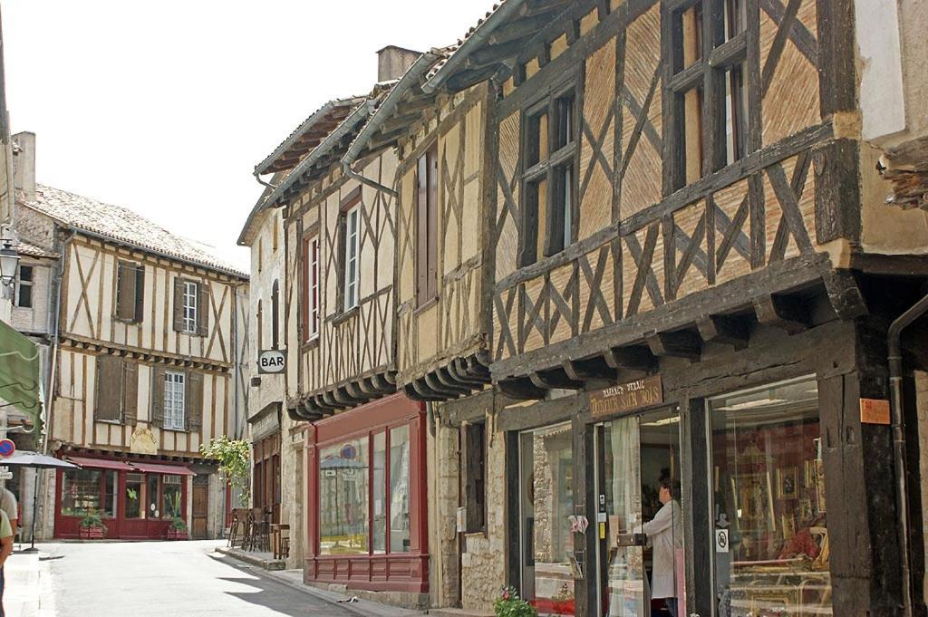 gîte en pierre le paradis sur notre propriété proche issigeac et de bergerac Saint-Aubin-de-Lanquais Extérieur photo